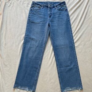 American Eagle Women's Medium Blue Curvy Stovepipe Jeans with Raw Hem 💙